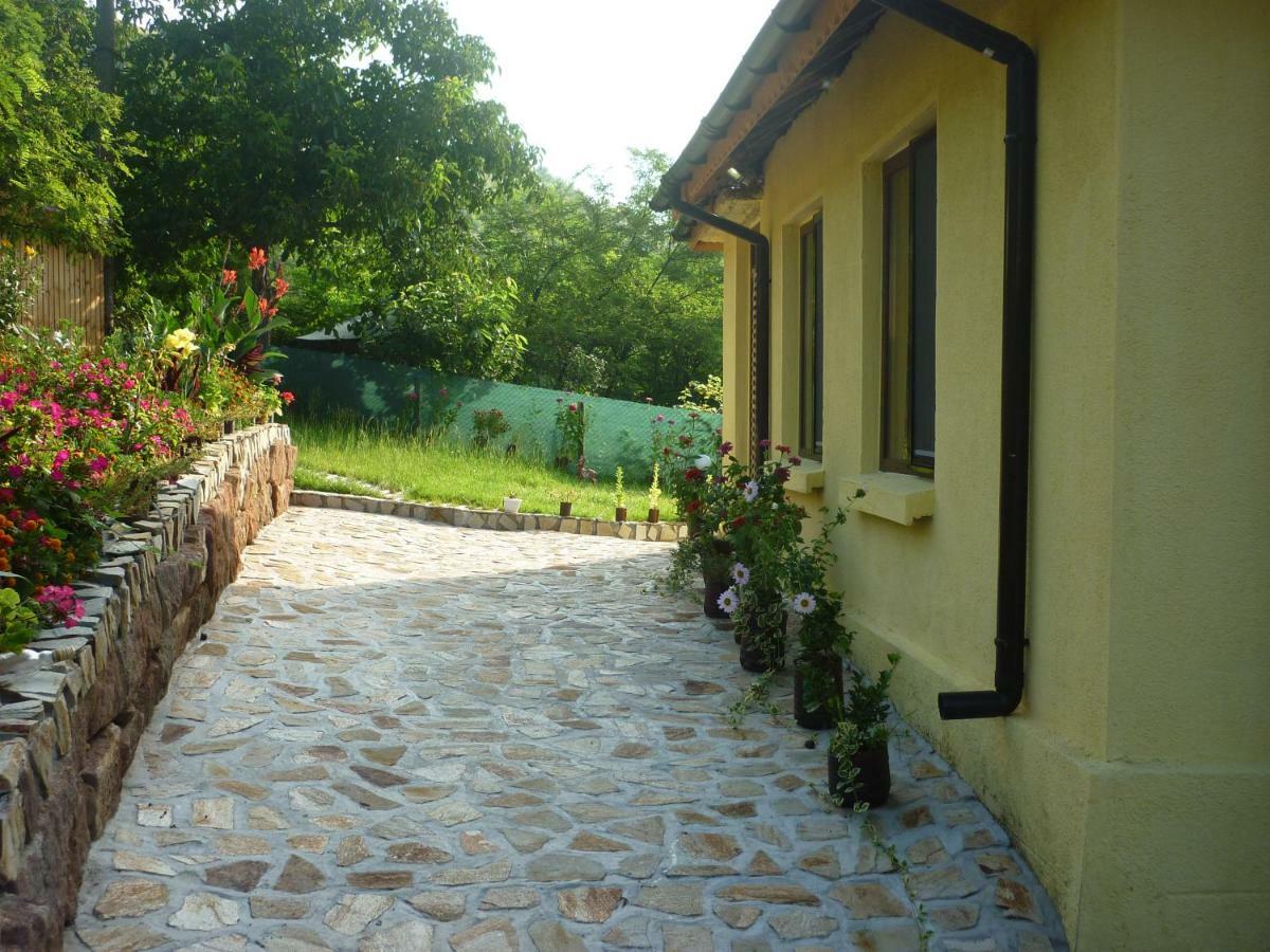 Guest House „Ivanovata House” Yanovets Exterior foto